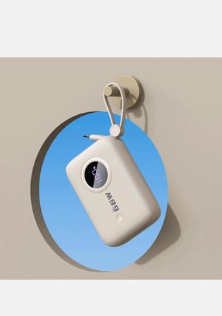 K14 10000 mAh 66W Süper Hızlı Şarj Powerbank PD QC Destekli Dijital Göstergeli Ultra Kompakt Taşınabilir Güç İstasyonu - Beyaz