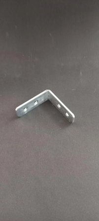Serra No:5 Metal Gönye Mobilya Bağlantı Aparatı 45 mm 2.5 mm 5 Adet