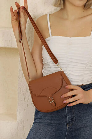 Ayarlanabilir Askılı Sade Ve Şık ve Ergonomik Çıtçıt Kapatmalı Çapraz Omuz Çantası