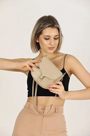 Ayarlanabilir Askılı Sade Ve Şık ve Ergonomik Çıtçıt Kapatmalı Çapraz Omuz Çantası