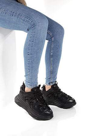 Kalın Tabanlı Bağcıklı Unisex Spor Ayakkabı