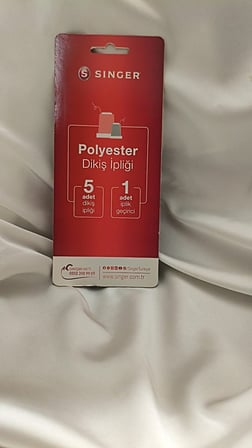 SİNGER Polyester Dikiş İpliği Seti 5'li + İplik Geçirici
