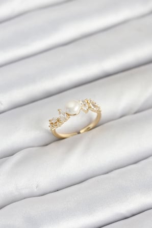 Pirinç Gold Renk Zirkon Taşlı İncili Model Kadın Yüzük 5886