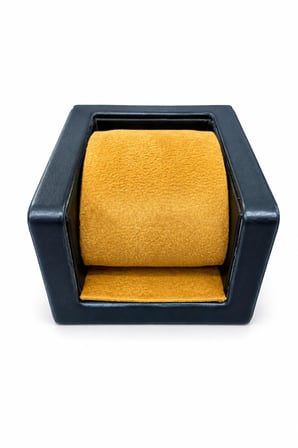 Saat Koltuğu Watch Chair, Tekli Saat Konumlandırma ve Teşhir Etme Standı