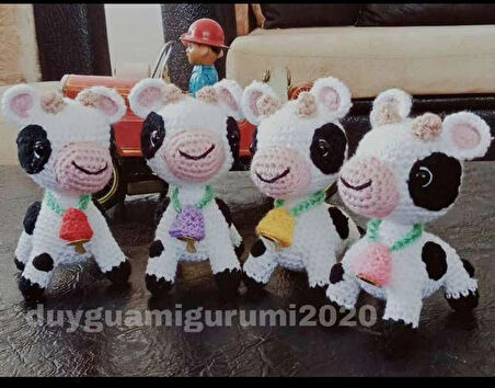 Sütaş ineği buzu oyuncak amigurumi inek 