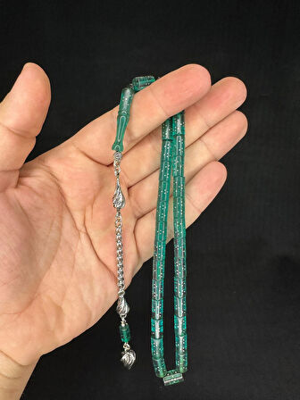 GÜMÜŞ İŞLEMELİ ATEŞ KEHRİBAR TESBİH AÇIK YEŞİL RENKLİ KESME KESİM 10,5MMX5,5MM T-646