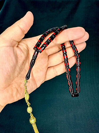 SÜRMELİ UÇAK CAMI TESBİH KIRMIZI SİYAH RENKLİ KESME KESİM T-754