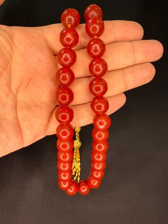 SIKMA ÇUBUK KEHRİBAR TESBİH KÜRE KESİM KIRMIZI RENK 14MMX13MM T-777.