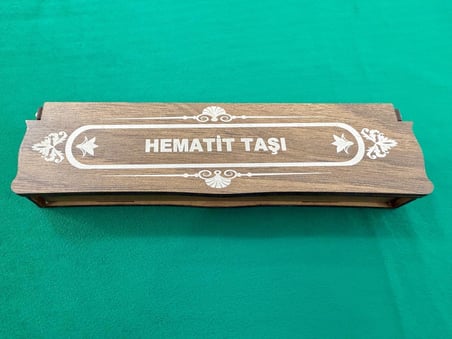 HEMATİT TAŞI TESBİH ÖZEL KUTUSUNDA HEDİYELİK DOĞALTAŞ T-804