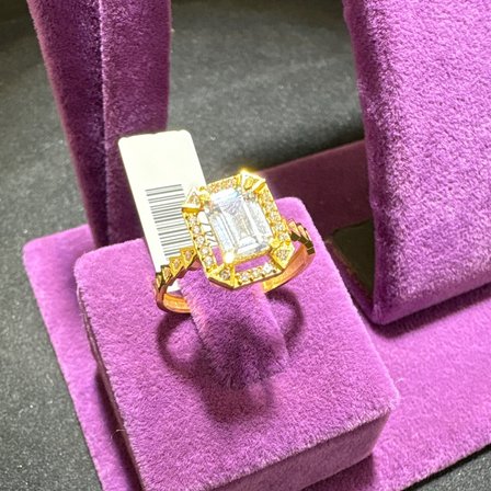 22 Ayar Altın Taşlı Yüzük Modern Tasarım 3.14gr Baget Kadın Hediye