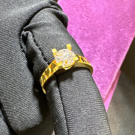22 Ayar Altın Taşlı Yüzük Özel Tasarım 3.67gr 14 Numara Kadın Hediye