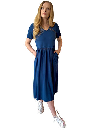 Cep Detaylı V Yaka Elbise