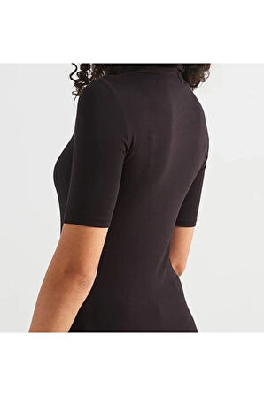 Kadın Siyah Kısa Kollu Body Yarım Boğaz