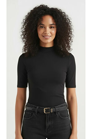 Kadın Siyah Kısa Kollu Body Yarım Boğaz