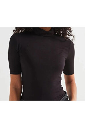 Kadın Siyah Kısa Kollu Body Yarım Boğaz