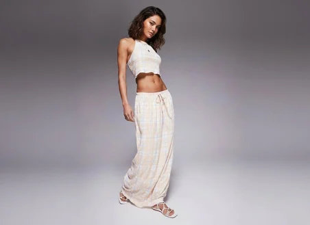 Halter Yaka Ekoseli Crop Üst