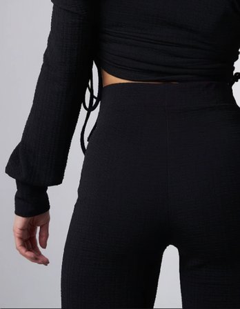 Beli Lastikli Siyah Jakar Pantolon