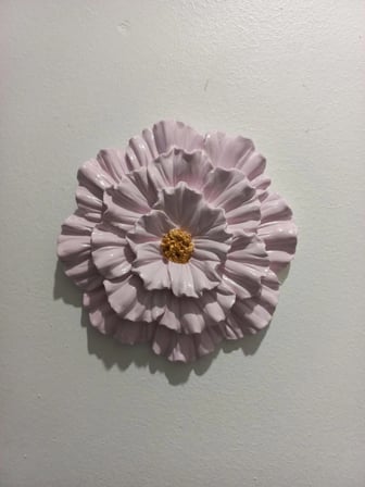 SOLGUN PEMBE RENGİ GOLD DETAYLI 16X16CM DUVAR DEKORU