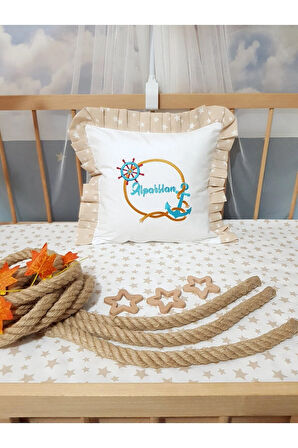 40x40 cm Nakışlı Bebek Kırlenti İsimli Fırfırlı Takı Yastığı İçi Dolgulu T2