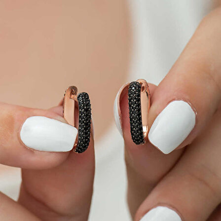 Gümüş Çift Taraflı Siyah Taşlı J Kadın Küpe