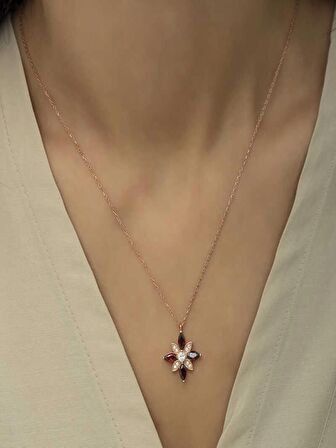 925 Ayar Gümüş Kırmızı Taşlı Umut Çiçeği Gümüş Kolye