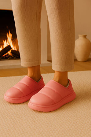 Peluş İçi Yünlü Kışlık Panduf Pembe Kadın Ev Terliği