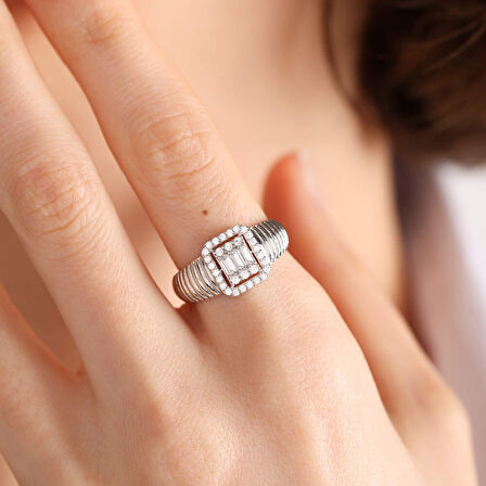 Beyaz Altın Baget Yüzük Parçalı Form