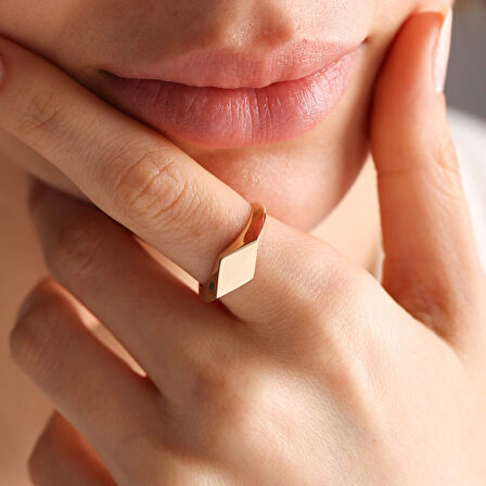 14K Altın Şövalye Yüzük (Kişiselleştir)