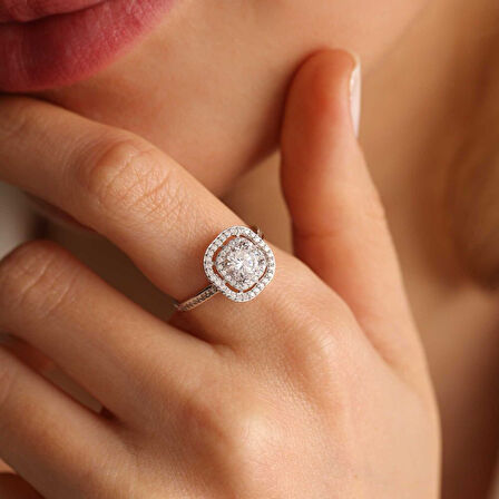 Beyaz Altın Tektaş Yüzük Yeni Model