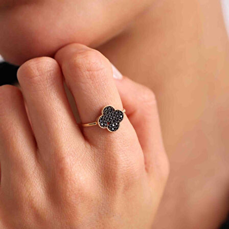 Onix Taşlı Altın Yonca Yüzük