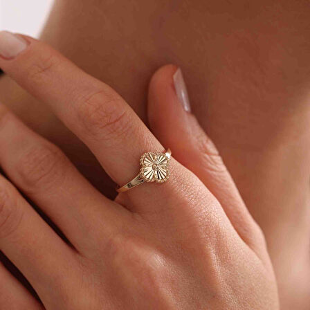 Altın Yonca Yüzük