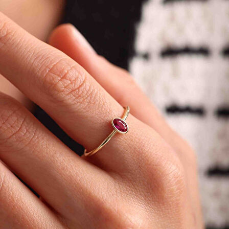 Ruby Oval Yüzük