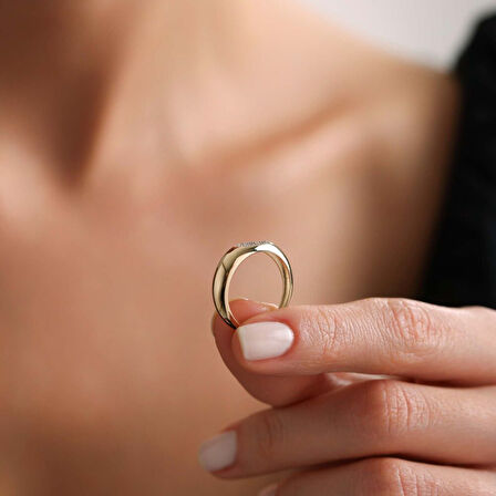 Altın Lough Yüzük