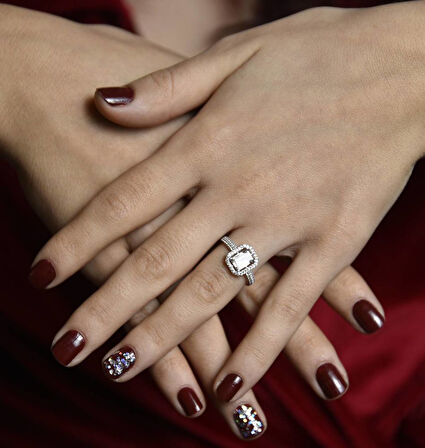 Baget Beyaz Altın Tektaş Yüzük 1,50 Karat