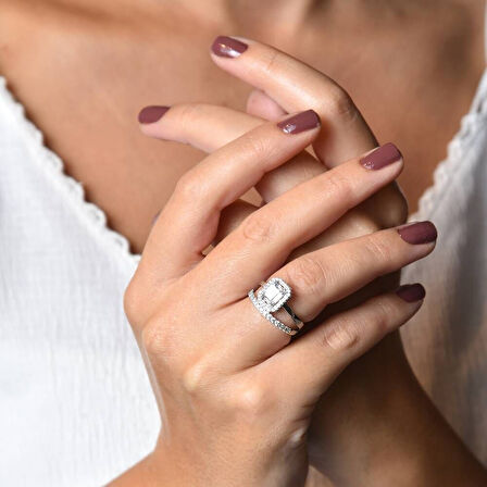 Beyaz Altın Baget Yüzük İkilsi Bir Arada 0,80 Karat