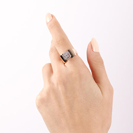 14 Ayar Sarı Altın Baget Yüzük Claris 