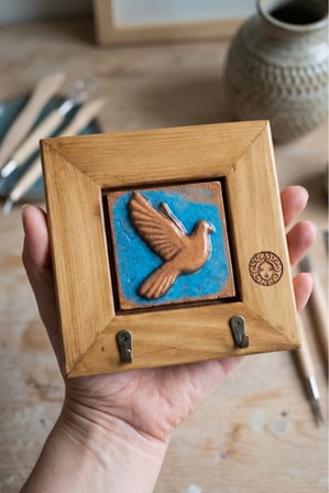 Anahtarlık Duvar Panosu Güvercin Askılık Tablo 14,5 × 14,5 × 2,5 cm
