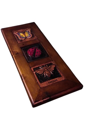 ŞANS SEMBOLLÜ SERAMİK VE AHŞAP ELYAPIMI (HANDMADE) PANO 36x15x2,5cm