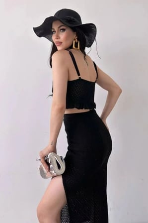 Askılı Fırfırlı Crop Bluz Fileli Etek Yazlık Triko Alt Üst Takım