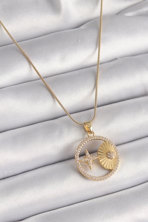 316L Çelik Gold Renk Zincir Zirkon Taşlı Yıldız İşleme Madalyon Model Kadın Ke