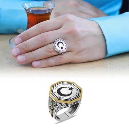 Üzeri Ay Yıldız Desenli Kenarı Geleneksel Motif Detaylı Firuze Taş Süslemeli 925 Ayar Gümüş Erkek Yüzük