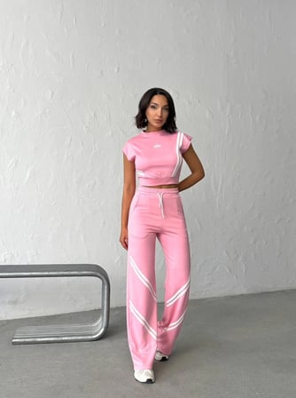 Kadın Şerit Detaylı Crop Top ve Yüksek Bel Bol Paça Pantolon İkili Takım