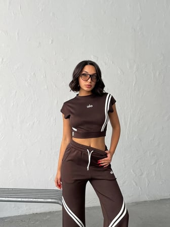 Kadın Şerit Detaylı Crop Top ve Yüksek Bel Bol Paça Pantolon İkili Takım