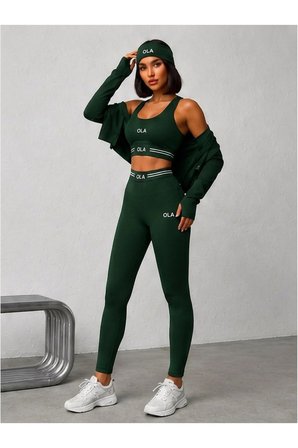 Kadın 3'lü Spor Takımı - Bandana Hediyeli - Fermuarlı Crop Ceket, Büstiyer ve Yüksek Bel Toparlayıcı Tayt Seti