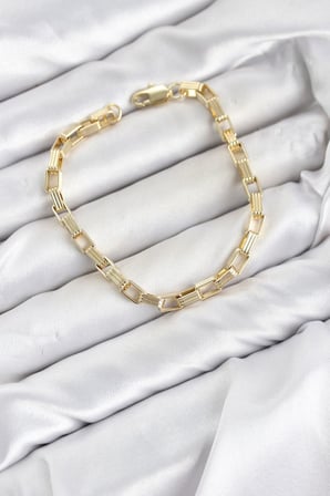CM Kare Halka Model Gold Renk Pirinç Kadın Bileklik