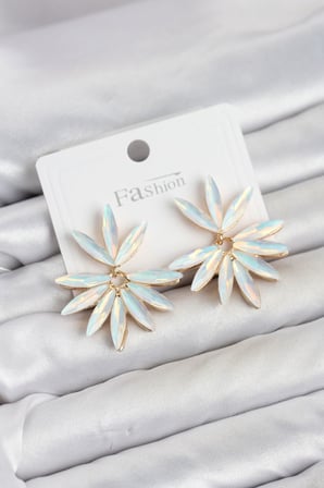 Beyaz Renk Kristal Taşlı Lotus Model Kadın Küpe