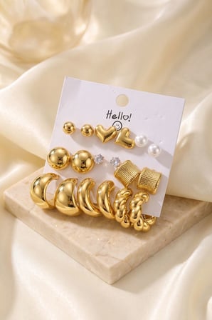 Gold Renk Metalik Kaplamalı Karışık Model Detaylı CCB 9 Çift Küpe Seti
