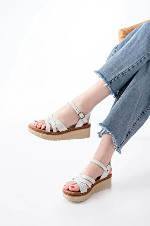 730-138 Beyaz Örgü Hakiki Deri Ortopedik Taban Kadın Sandalet