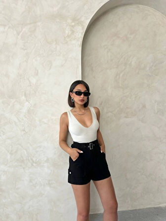 Kemer Detaylı Gabardin Şort Siyah S25289
