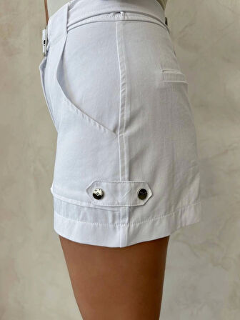 Kemer Detaylı Gabardin Şort Beyaz S25289